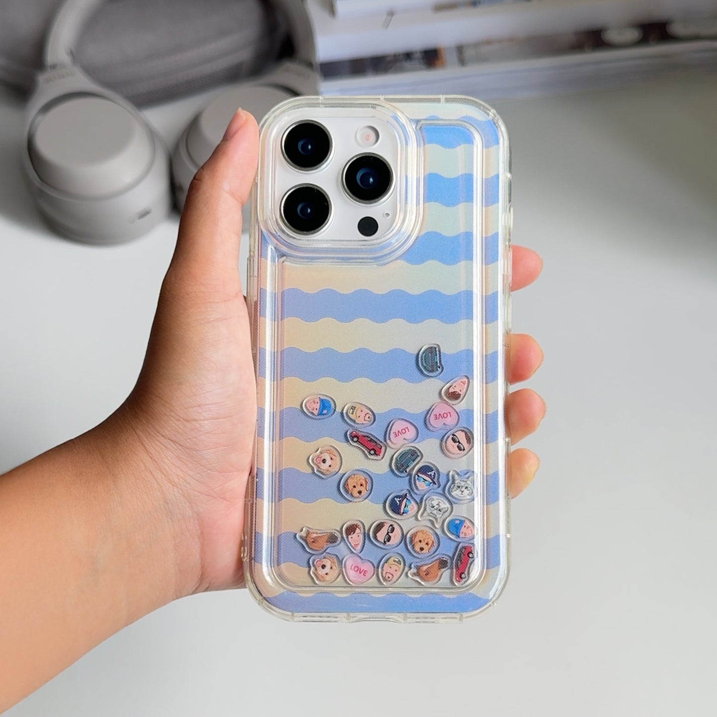 Shaker Case™ with Subtle Surf Case Design