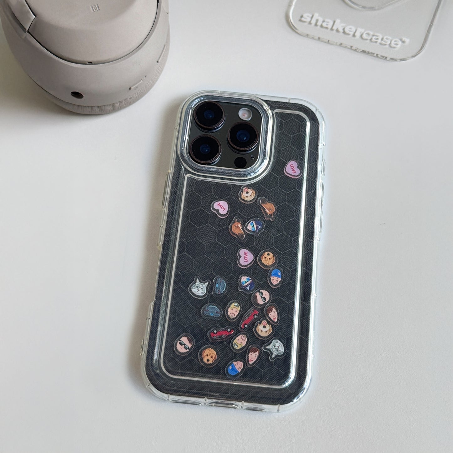 Shaker Case™ with Carbon Hive Case Design